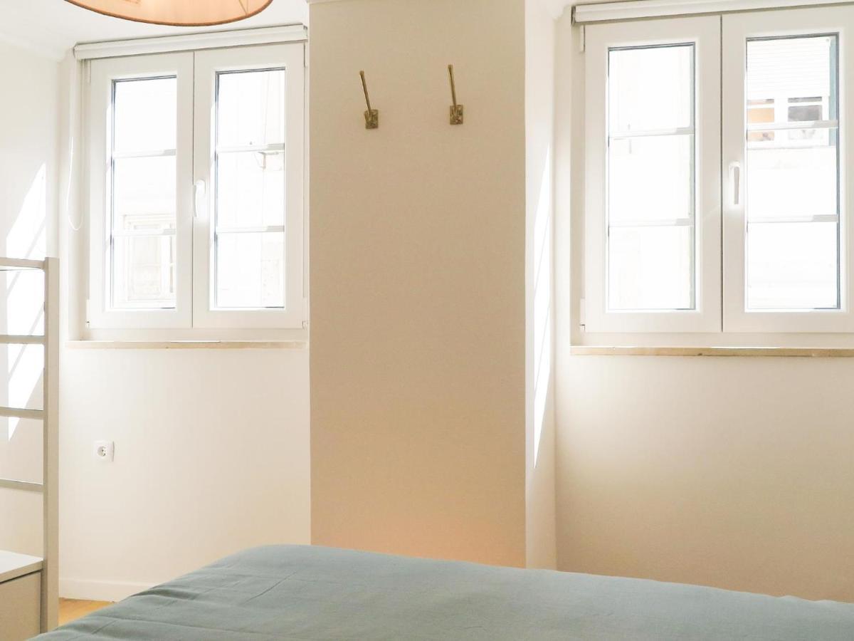 Historic Alfama Apt With Modern Style ลิสบอน ภายนอก รูปภาพ