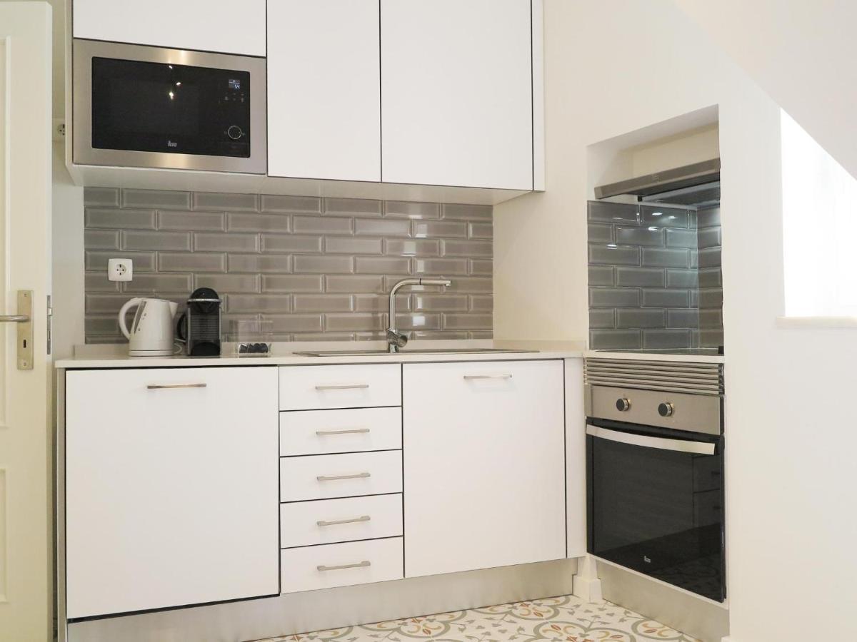 Historic Alfama Apt With Modern Style ลิสบอน ภายนอก รูปภาพ