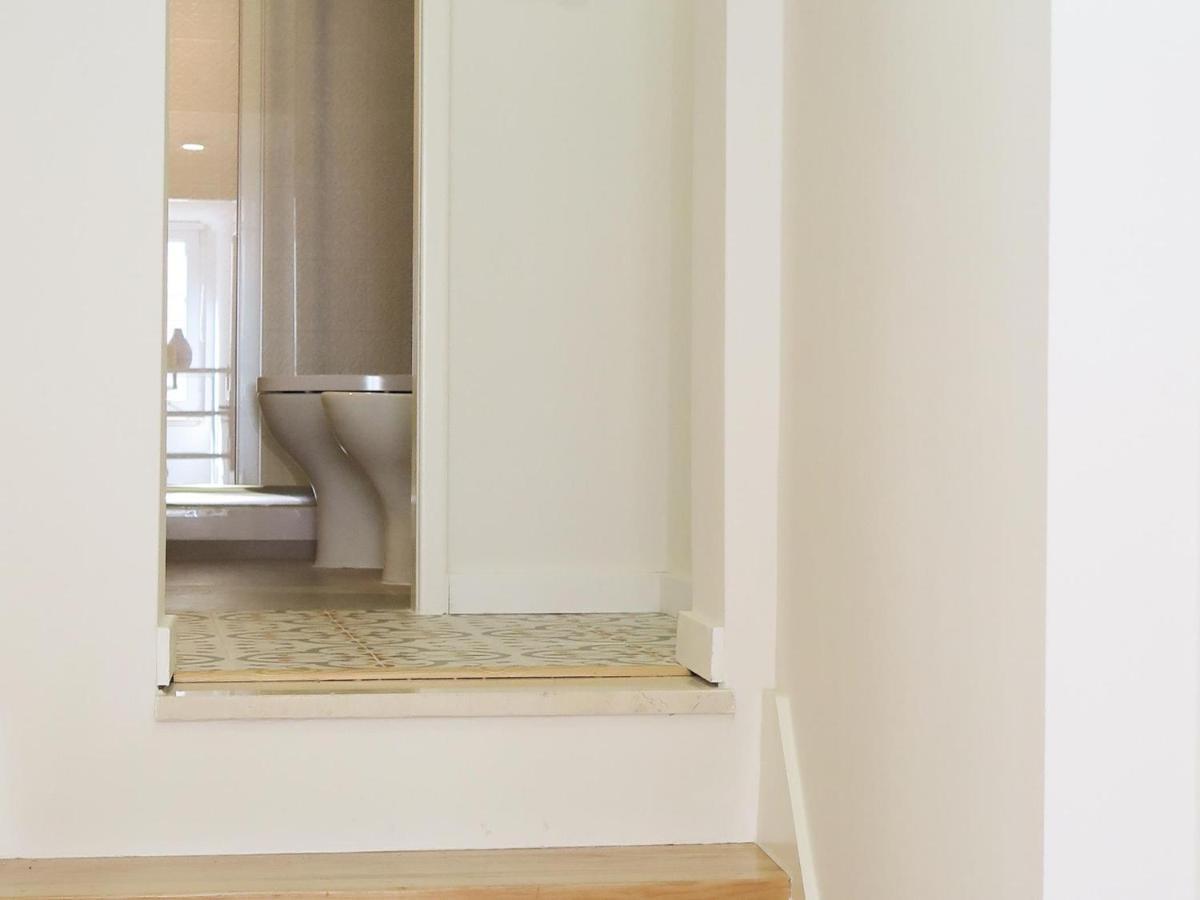 Historic Alfama Apt With Modern Style ลิสบอน ภายนอก รูปภาพ